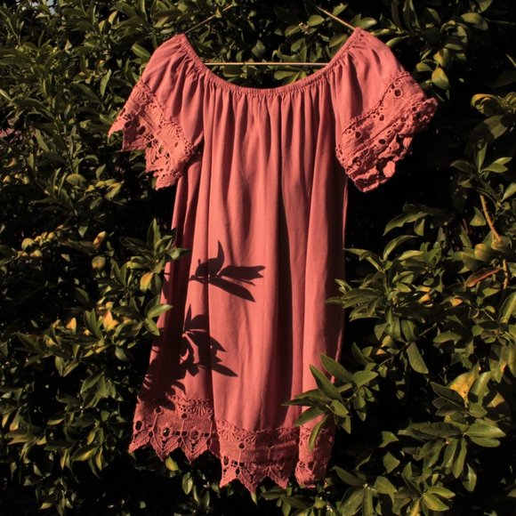 iris Dresses & Skirts - Pink Off The Shoulder Crochet Trim Summer Dress M